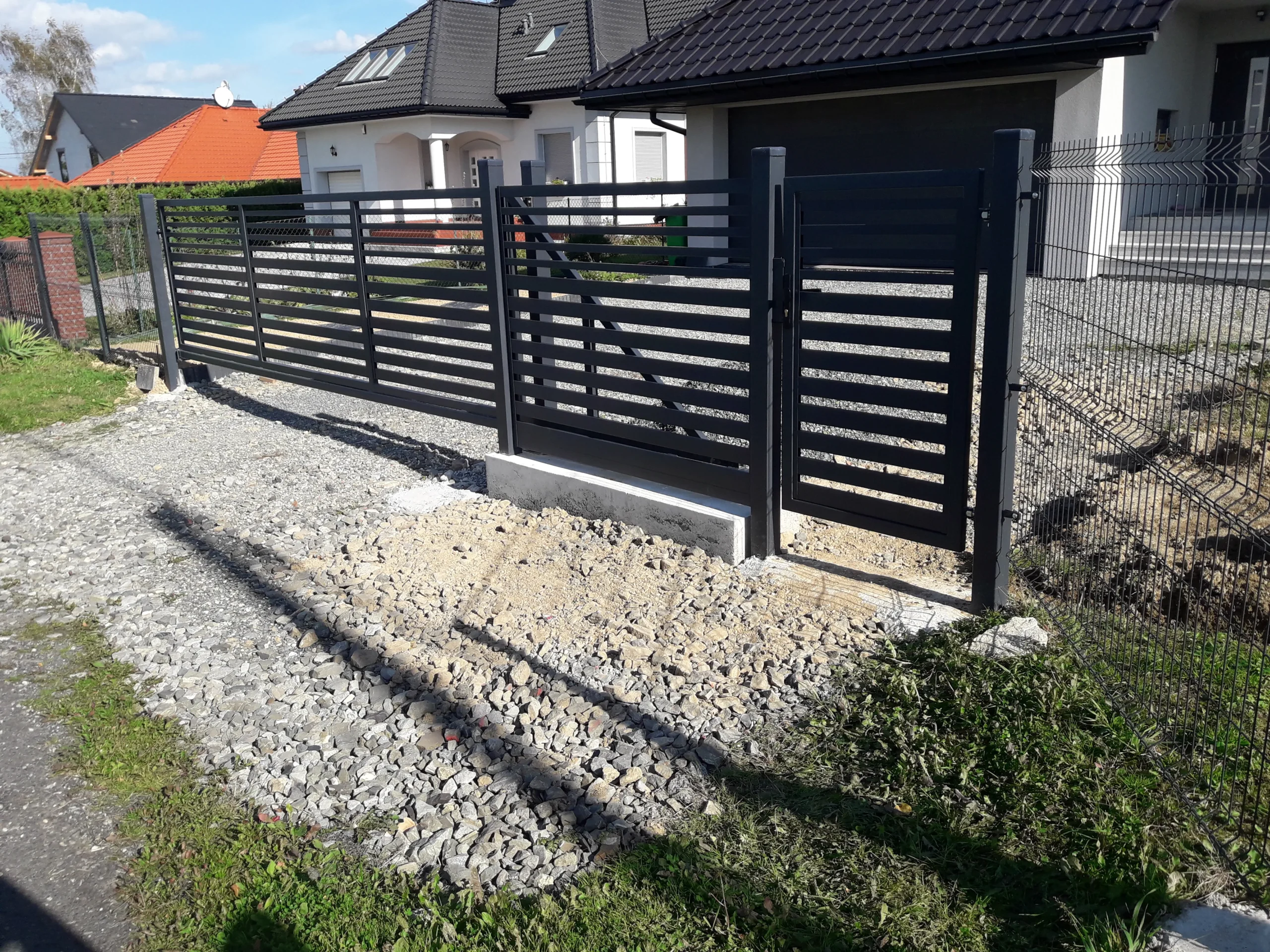 Kompletne ogrodzenie frontowe z furtką