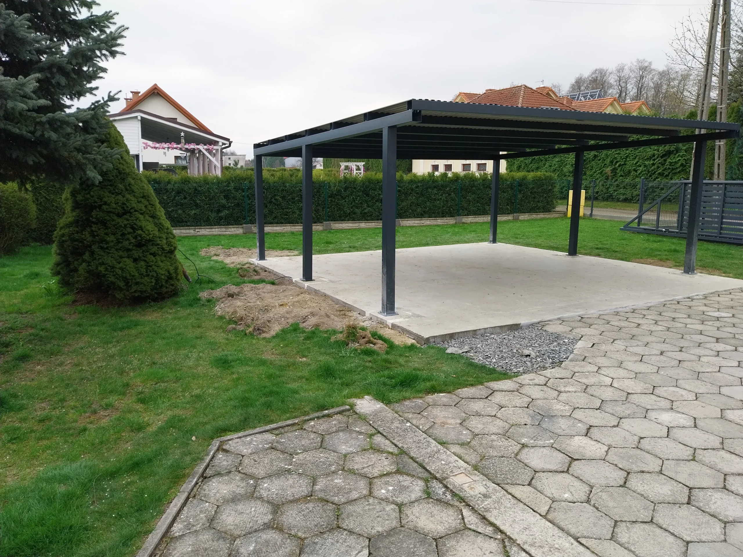 Montaż przęseł aluminiowych